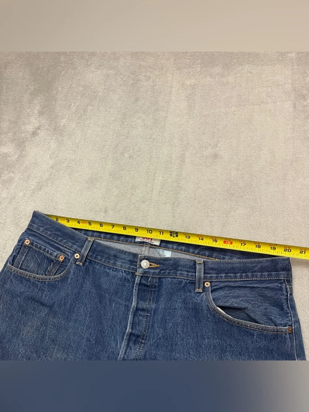 Levis 501 Jeans Mens 44x32 Blue Denim Straight Leg Button Fly cotton Tag